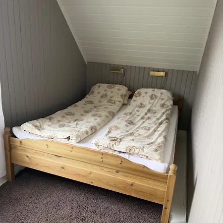 Det Gamle Huset I Oksfjordhamn Sandelva